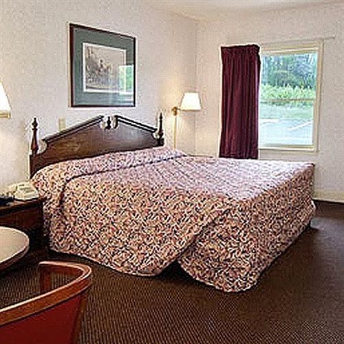 Econo Lodge Forest City Luaran gambar