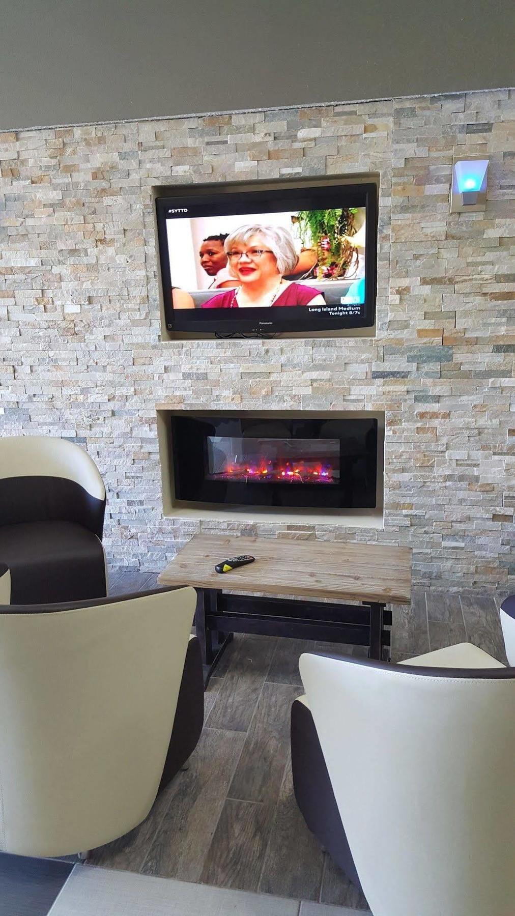 Econo Lodge Forest City Luaran gambar