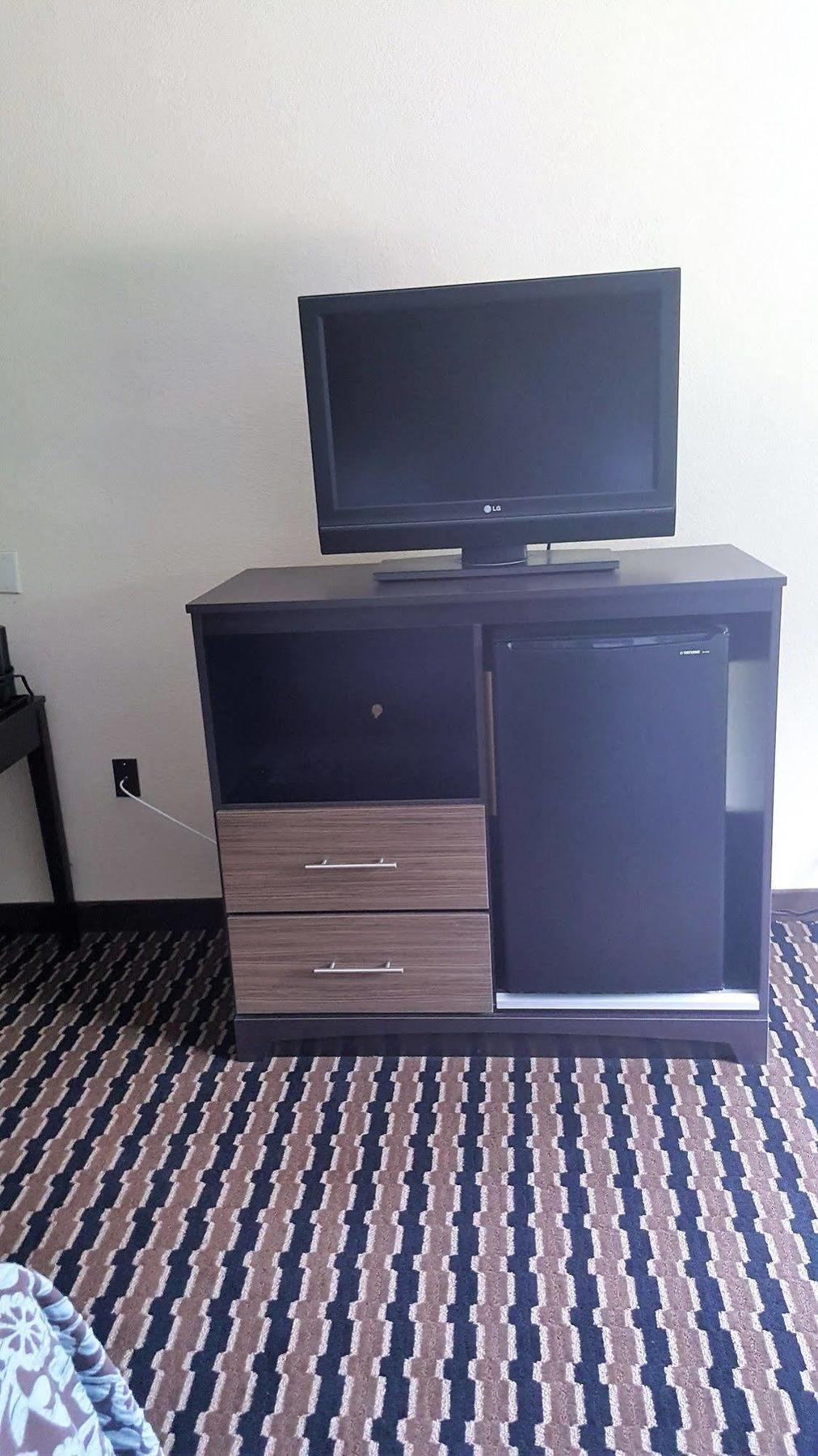 Econo Lodge Forest City Luaran gambar