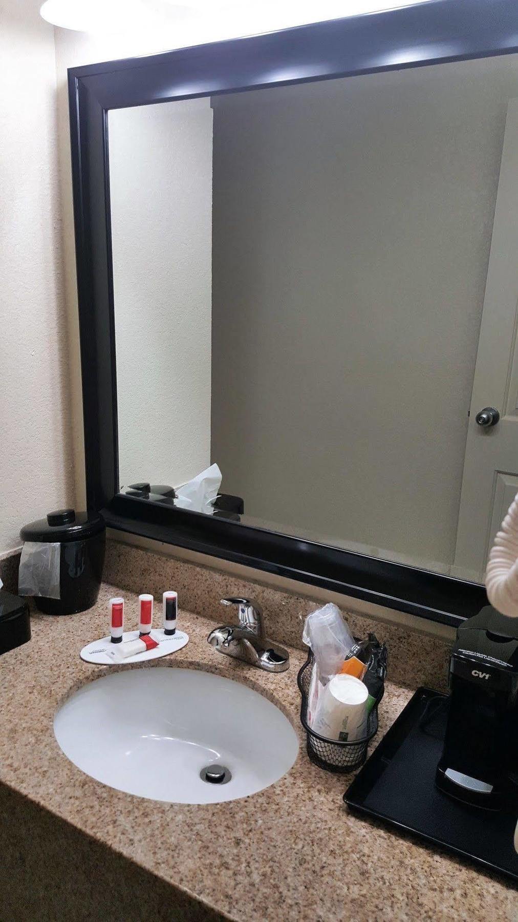 Econo Lodge Forest City Luaran gambar